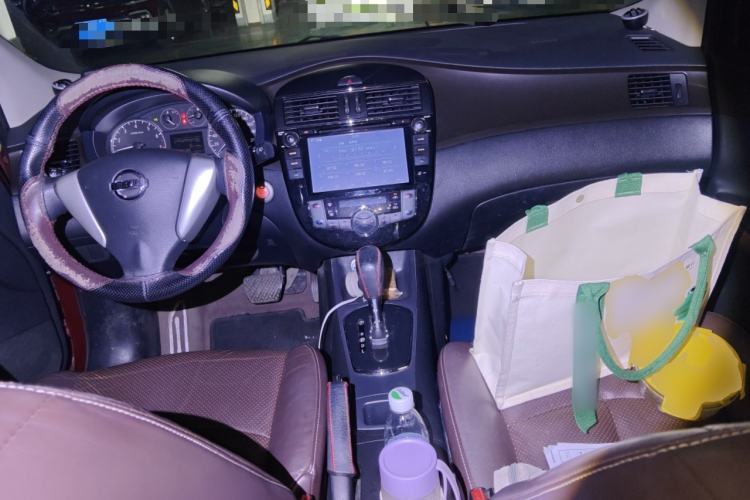 Used Nissan Tiida 2014 1.6L CVT Cool Cafe Edition