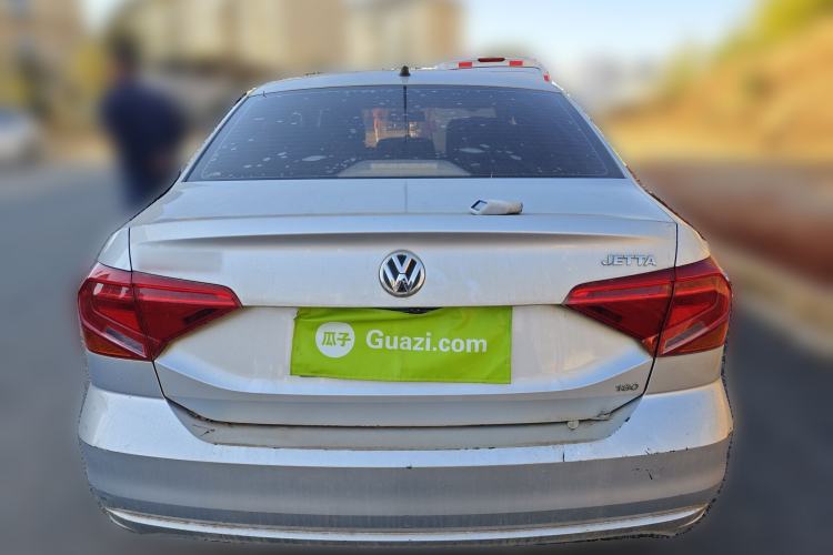 Used Volkswagen Jetta 2017 1.5L Manual Fashion Edition