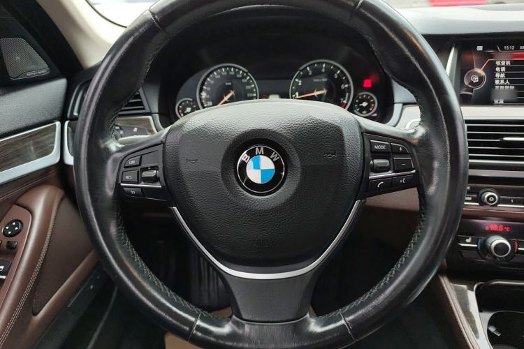 Used BMW 5 Series 2017 525Li Luxury Design Package Steering Wheel