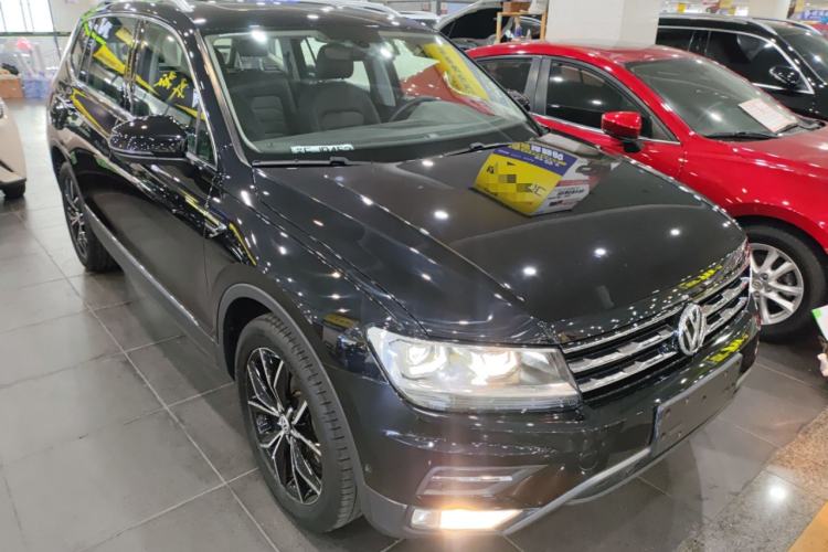 Used Volkswagen Tiguan L 2020 330TSI Automatic Two-Wheel Drive Smart Luxury Edition China VI Standard Front Right 45 Deg