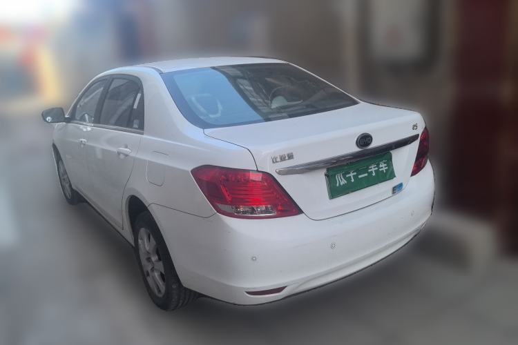 Used BYD e5 2016 300 Luxury Edition