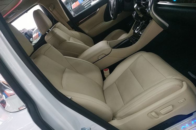 Used Toyota Alphard 2021 Dual-Engine 2.5L Luxury Edition Right Front Seat