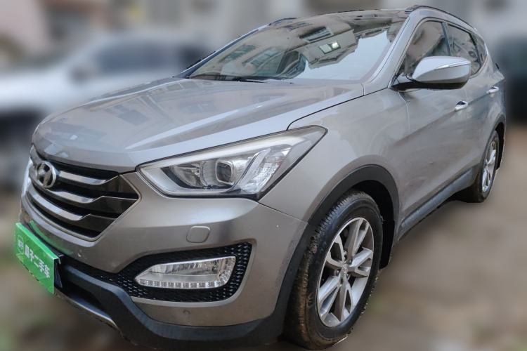 Used Hyundai Santa Fe 2013 2.0T Automatic All-Wheel Drive Top Trim