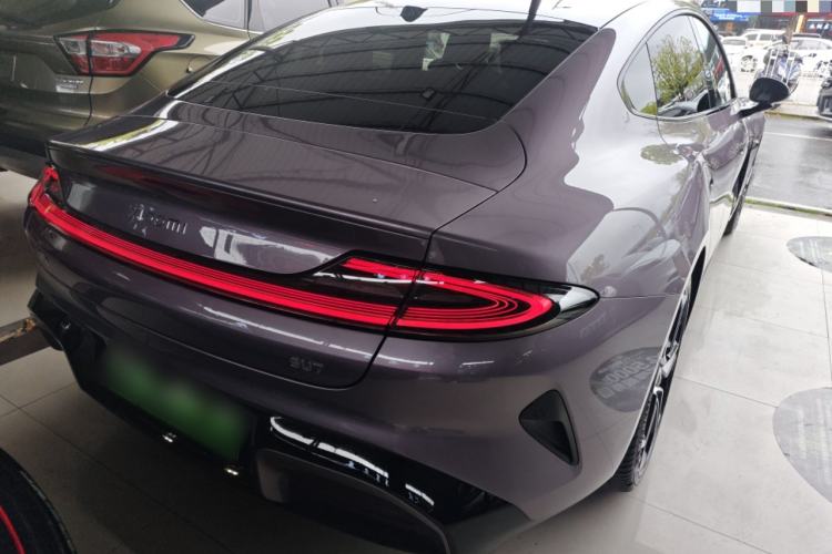 Used Xiaomi Auto SU7 2024 Rear-Drive Long-Range Intelligent Driving Version
