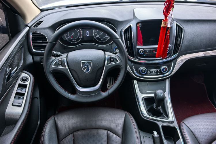 Used Baojun 560 2016 1.8L Manual Luxury Edition
