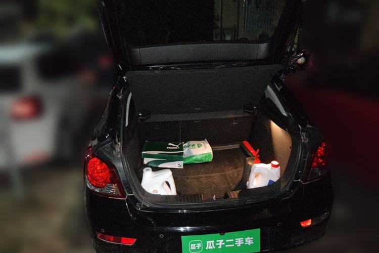 Used Chevrolet Cruze 2013 Hatchback 1.6L Automatic Luxury Model Trunk