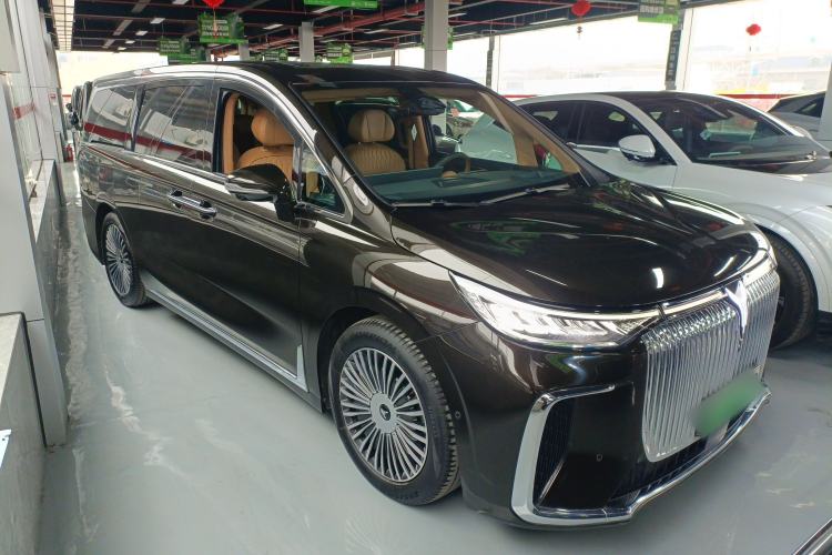 Used VOYAH Dream 2025 PHEV Four-Wheel-Drive Flagship Kunpeng Edition
