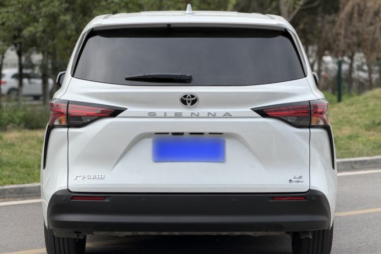 Used Toyota SIENNA 2024 2.5L Hybrid Comfort Edition
