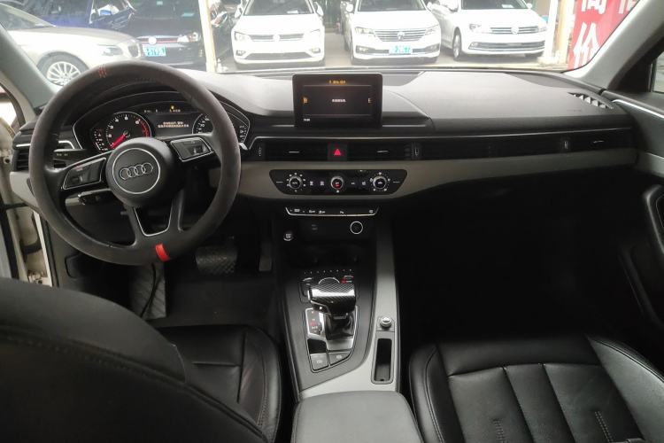 Used Audi A4L 2017 Plus 40 TFSI Ambition Model Center Console