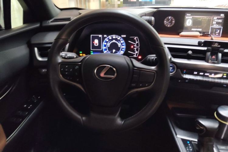 Used Lexus UX 2020 260h Explore-Cool Edition
