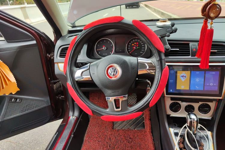 Used Volkswagen Lavida 2014 1.6L Automatic Sport Edition
