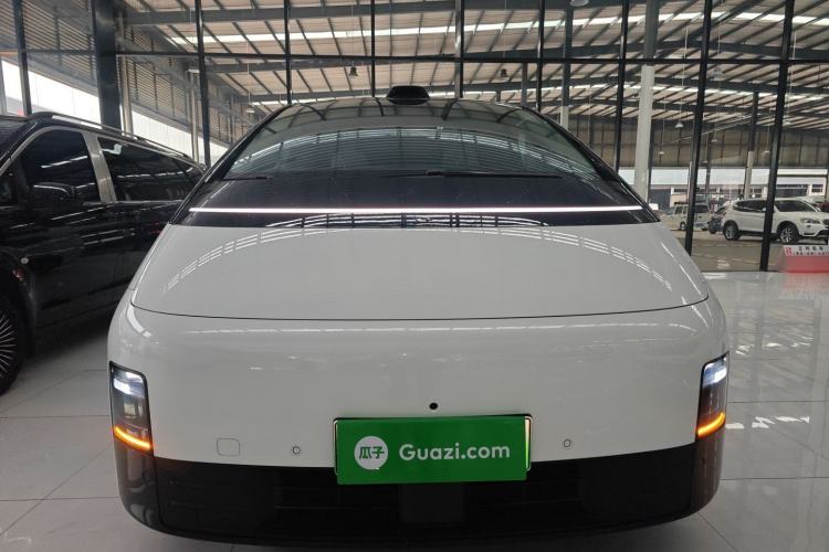 Used Li Auto MEGA 2025 Ultra Smart Refreshed Edition
