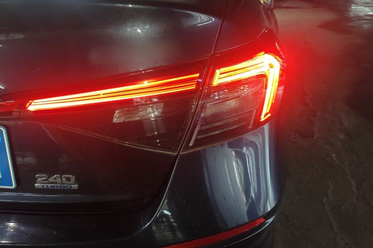 Used Honda Civic 2023 240TURBO CVT Dynamic · Center Stage Special Edition