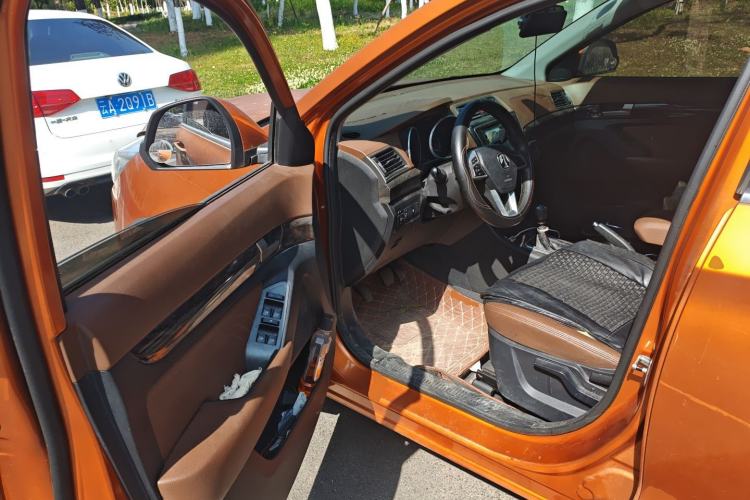 Used BAIC Weiwang S50 2016 1.5T Manual Joyful Premium Edition Driver Seat