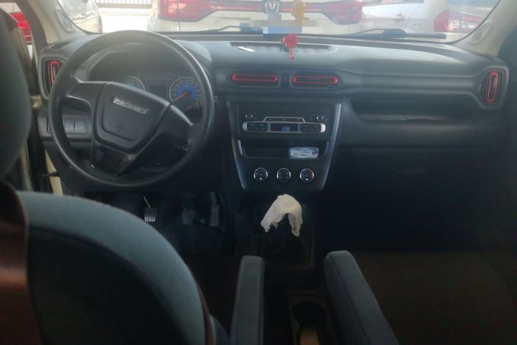 Used Dongfeng Fengon 380 2022 1.5L Luxury Edition Passenger Vehicle 5 Seats