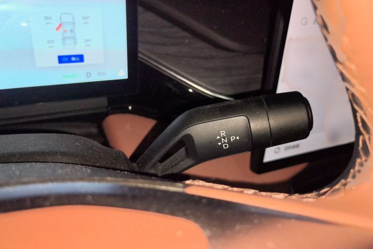 Used Geely Galaxy L6 2025 EM-i 140km Explorer+ Edition Gear Lever