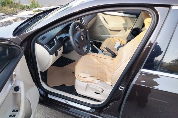 Used Skoda Octavia 2015 1.6L Automatic Yijie Edition