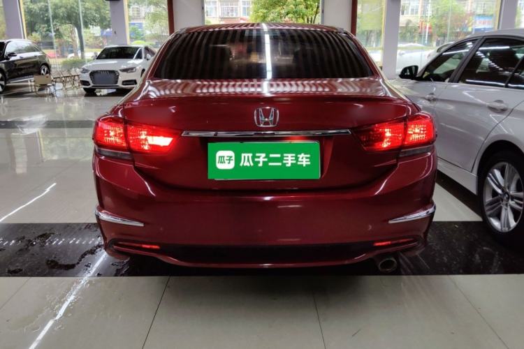 Used Honda Spirior 2015 2.0L Prestige Edition
