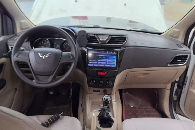 Used Wuling Hongguang 2015 1.5L S1 Standard China V-Emission Standards
