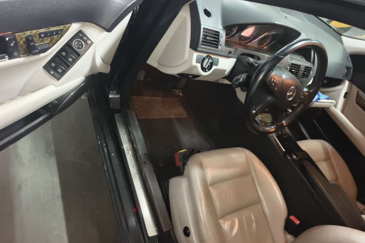 Used Mercedes-Benz C-Class 2010 C 200K Fashion Model
