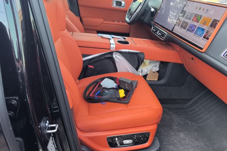 Used Li Auto L8 2023 Pro Model Right Front Seat