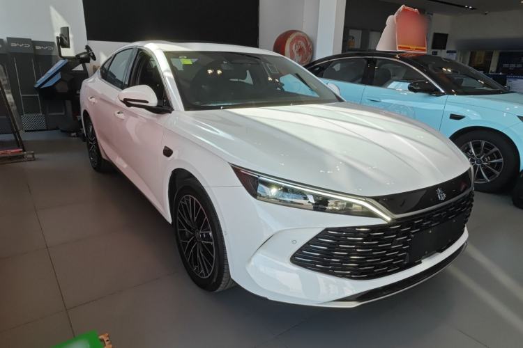 Used BYD Qin L 2025 DM-i Smart Drive 120KM Excellence Model