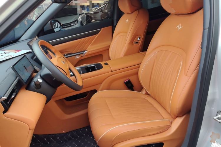 Used Dongfeng eπ eπ008 2025 210 Ultra Range-Extended Version 5 Seats