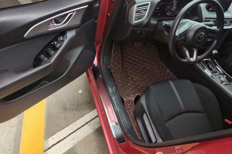 Used Mazda Mazda 3 Axela 2017 Sedan 1.5L Automatic Luxury Model Emission Standard China V
