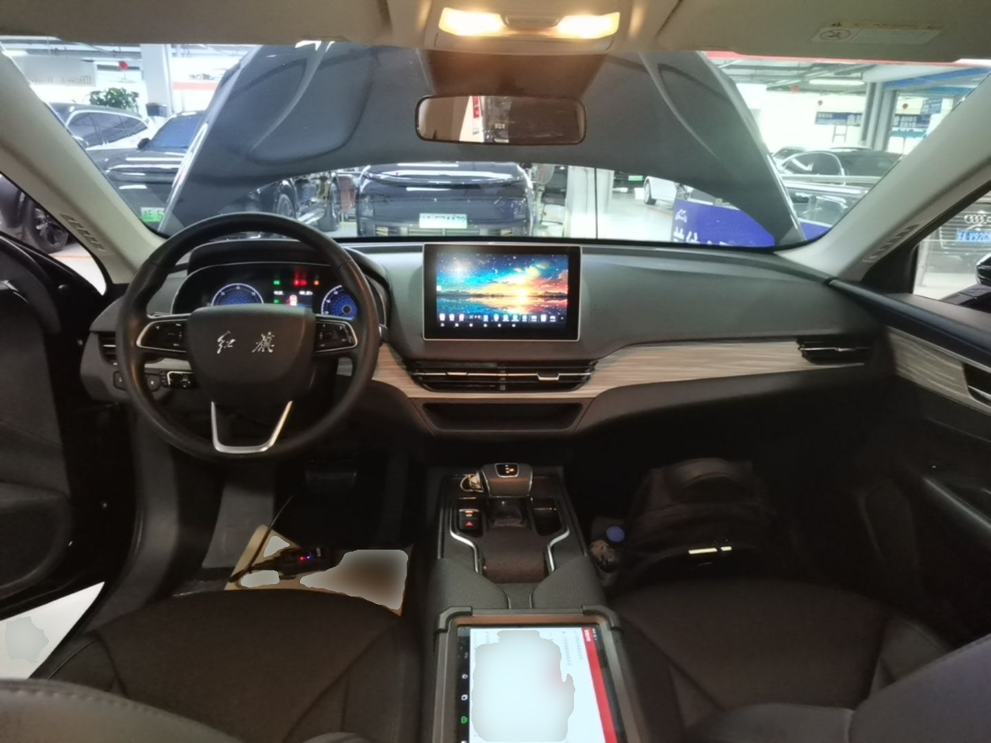 Hongqi E-QM5 2023 620km PLUS — снимка 12