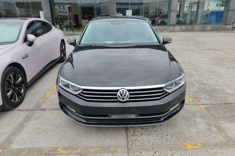 Used Volkswagen Magotan 2018 Facelift 380TSI DSG Luxury Version
