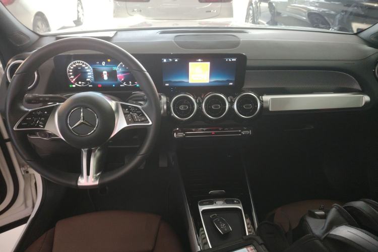 Used Mercedes-Benz GLB 2024-Year Restyled GLB 200 Dynamic Edition
