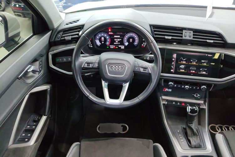 Used Audi Q3 2021 35 TFSI Progressive Dynamic Edition
