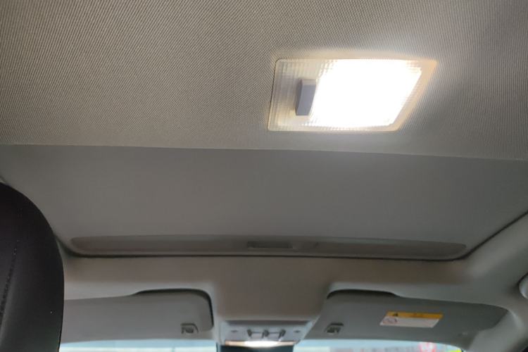 Used Chevrolet Trax 2017 1.4T Automatic All-Wheel-Drive Flagship Model Headliner