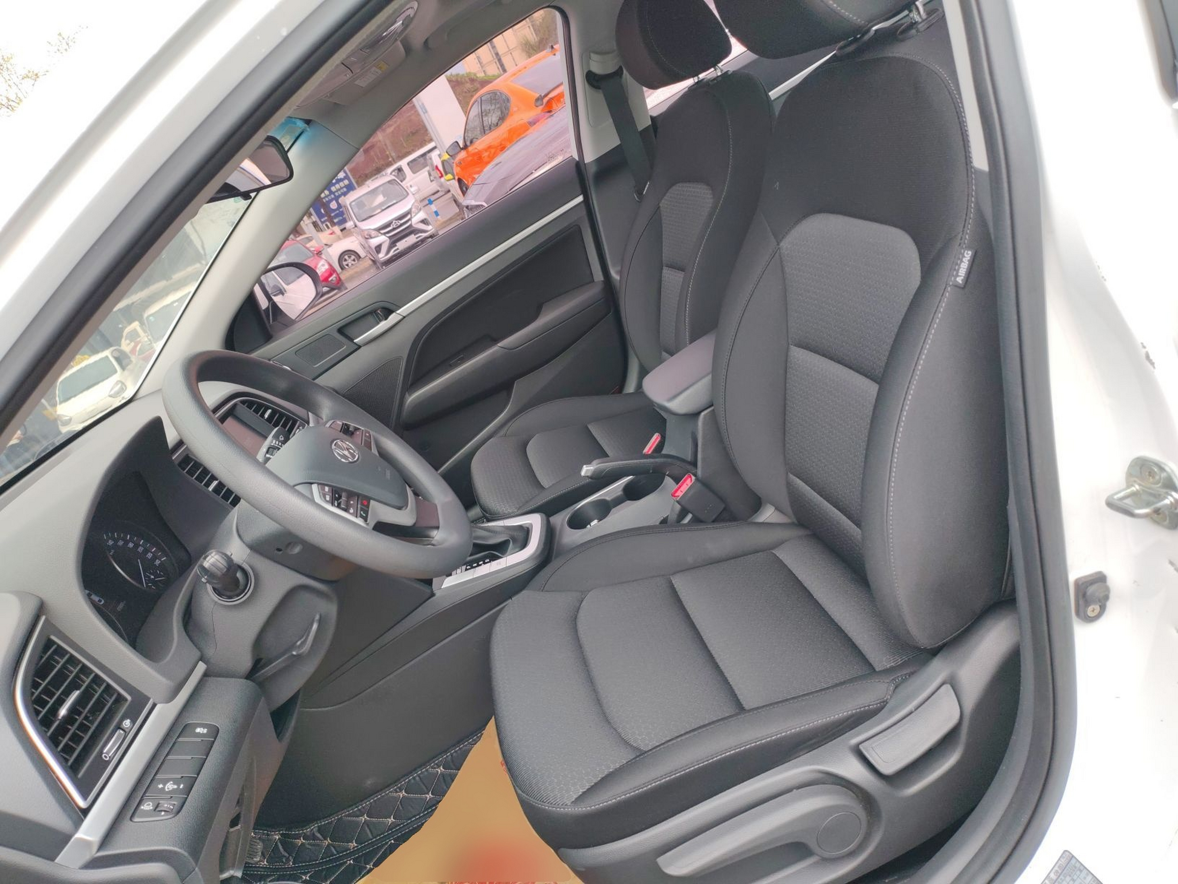 Interior delantero
