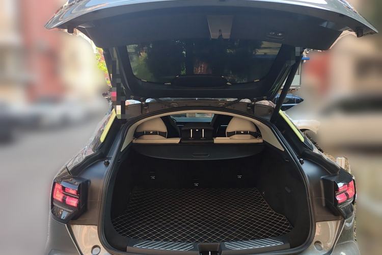 Used Lynk & Co 05 2020 2.0TD Two-Wheel Drive Shine Halo
