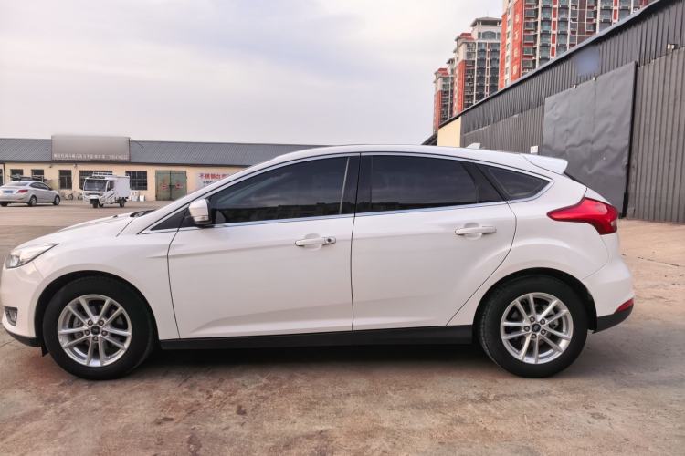 Used Ford Focus 2018 Hatchback Classic 1.6L Automatic Trendy SmartDrive Edition Exterior 4