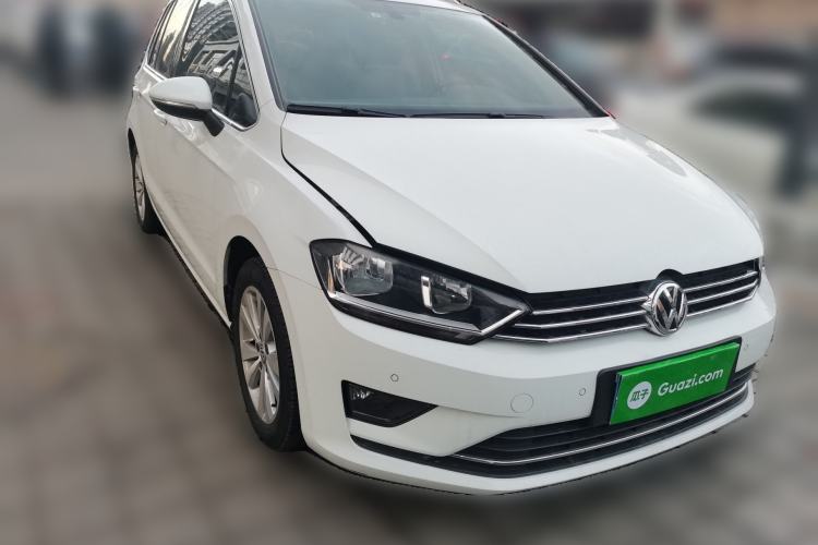 Used Volkswagen Golf Sportsvan 2016 230TSI Automatic Trend Edition Front Right 45 Deg