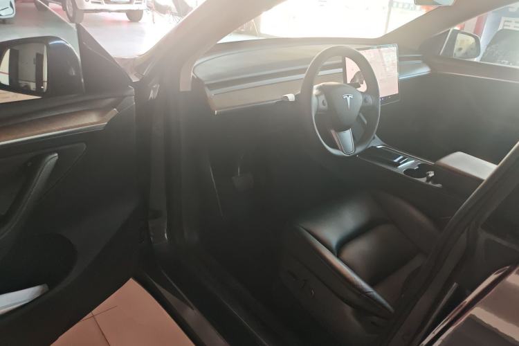 Used Tesla Model Y 2021 Long-Range All-Wheel-Drive Version