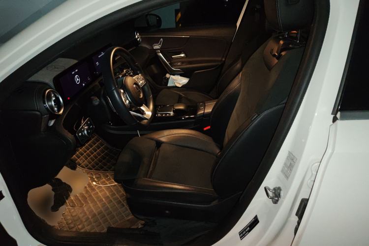 Used Mercedes-Benz A-Class 2022 Revised Version A 200 L Sport Sedan Fashionable Style