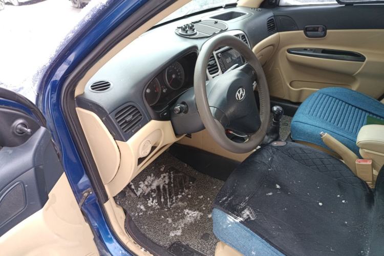 Used Hyundai Accent 2009 1.4 Manual Comfort Navigation Version
