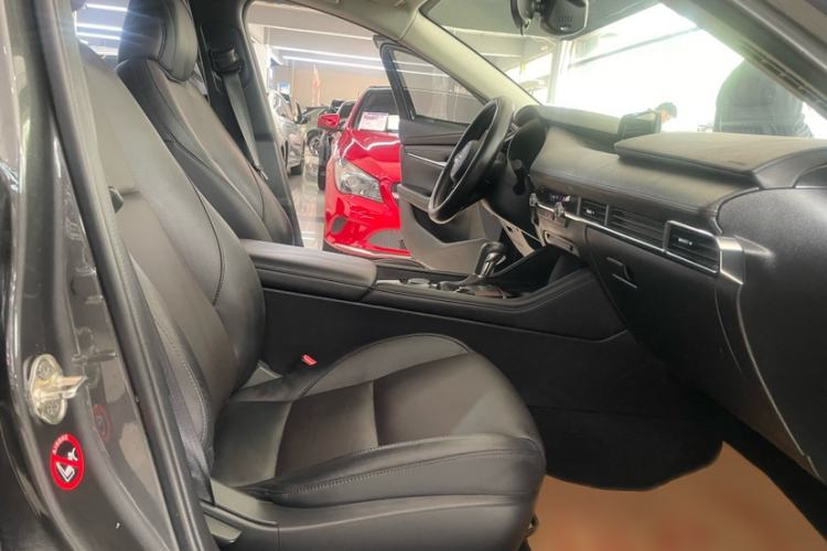 Used Mazda 3 Axela 2020 2.0L Automatic Zhiya Edition Interior 7
