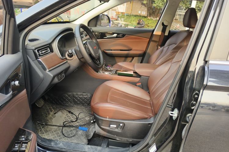 Used Sinotruk VGV U70Pro 2022 1.5T Automatic Youyue Edition 7-Seater Driver Seat