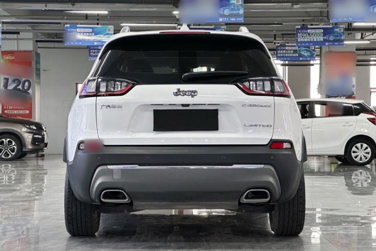 Used Jeep Cherokee 2019 2.0T Two-Wheel Drive Smart Enjoyment Version China VI
