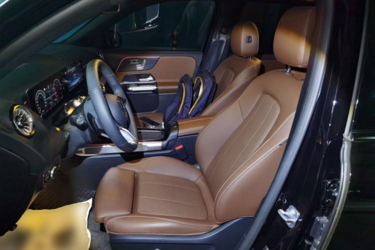 Used Mercedes-Benz GLB 2025 GLB 220 4MATIC Left Front Seat