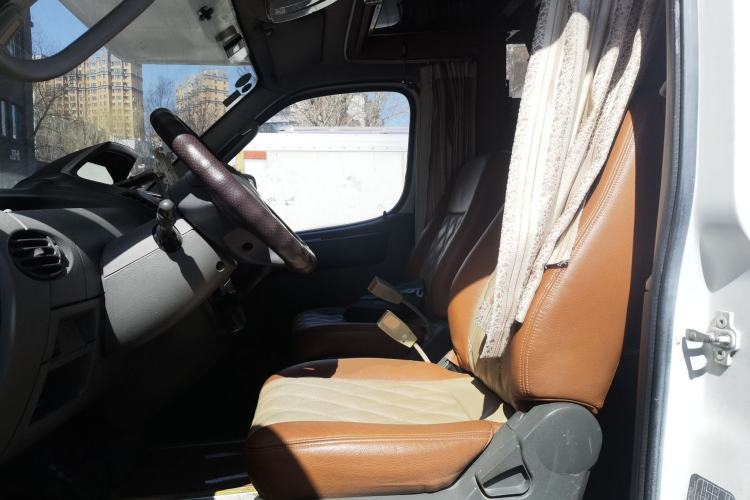 Used SAIC MAXUS Xintu V80 
