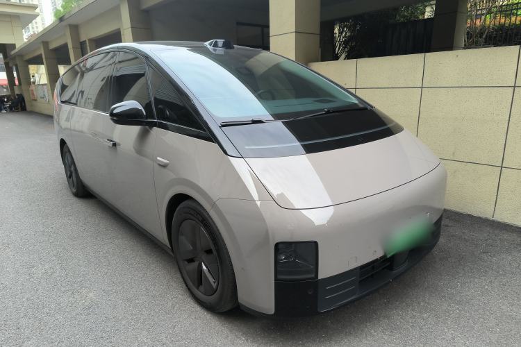 Used Li Auto MEGA 2024 Ultra Model Exterior 2
