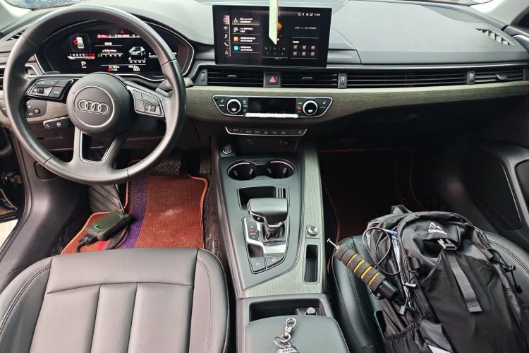 Used Audi A4L 2022 40 TFSI Luxury Prestige Edition Center Console