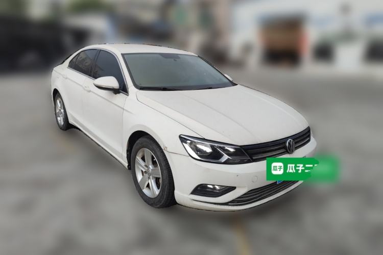 Used Volkswagen Lamando 2015 230TSI DSG Fashion Edition
