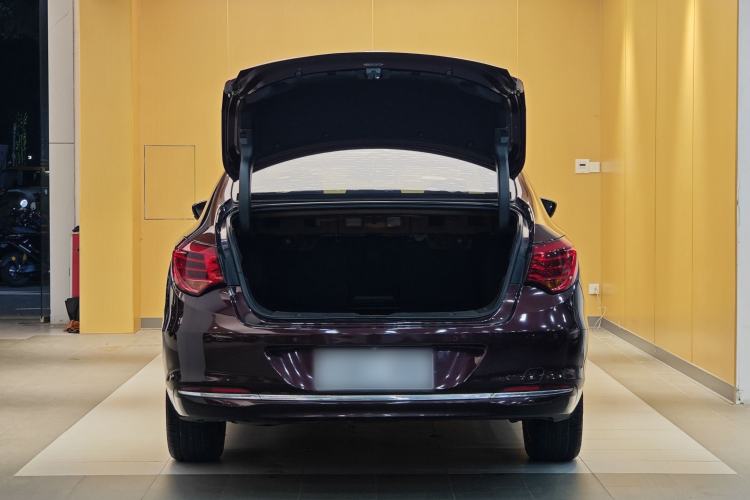 Used GAC Trumpchi GA6 2015 1.8T DCT Luxury Navigation Model Trunk