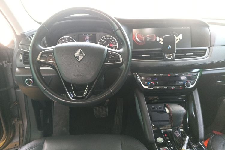 Used BORGWARD BX7 2016 28T Four-wheel Drive Luxury Edition 5 Seats
